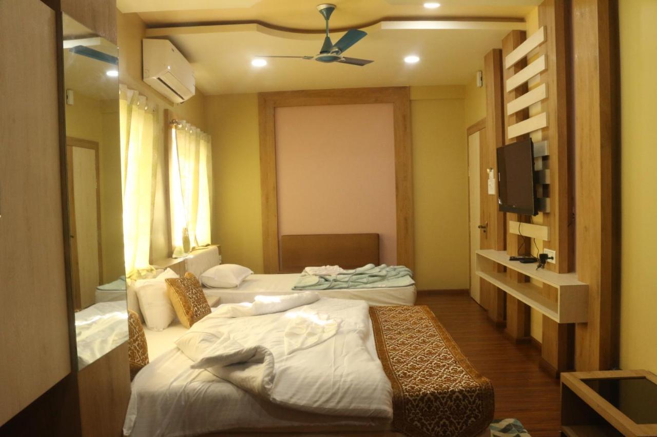 Hotel Himalaya Agartala Kültér fotó